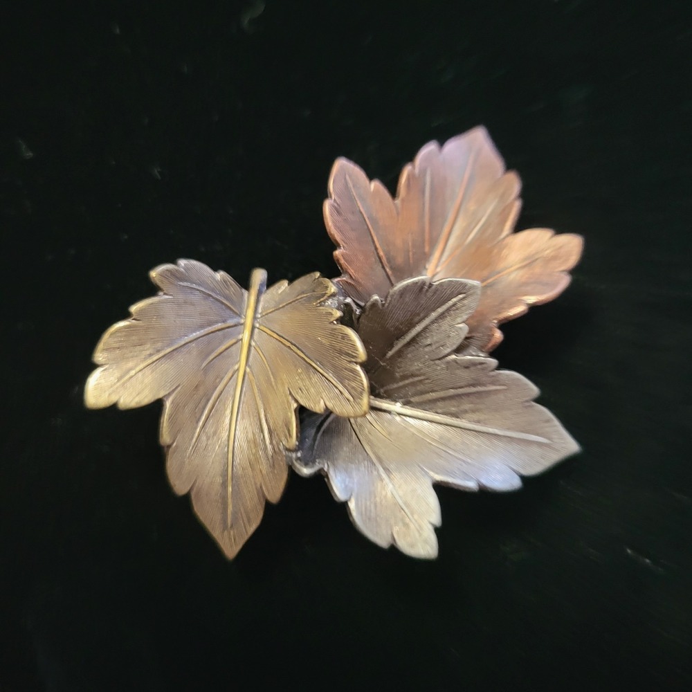Vintage K & T Signed Trio Of Maple‎ Leaf Leaves Silver Copper Brass Tone Brooch